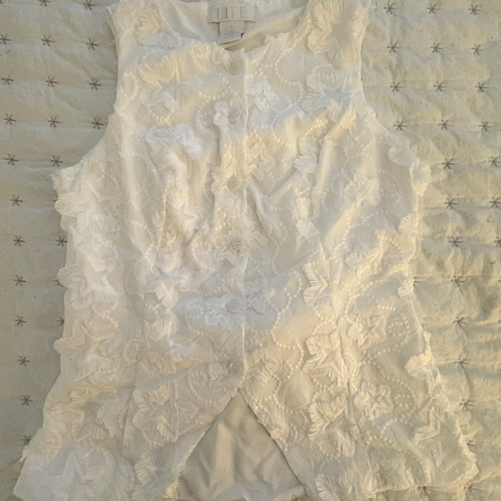 Elegant White Sleeveless Top